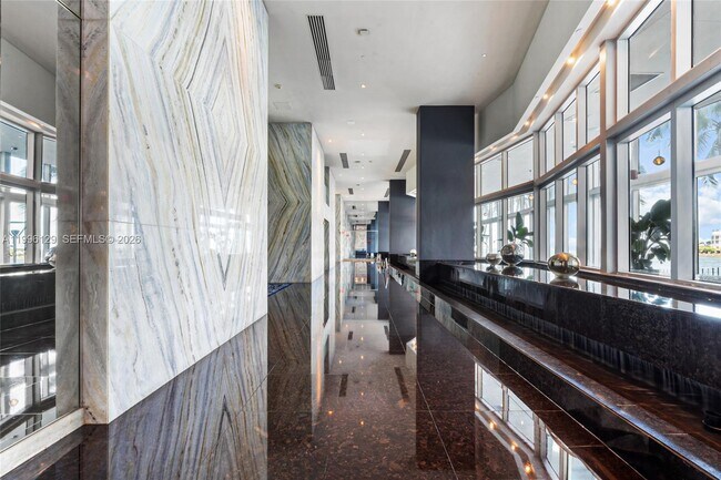 Building Photo - 335 S Biscayne Blvd