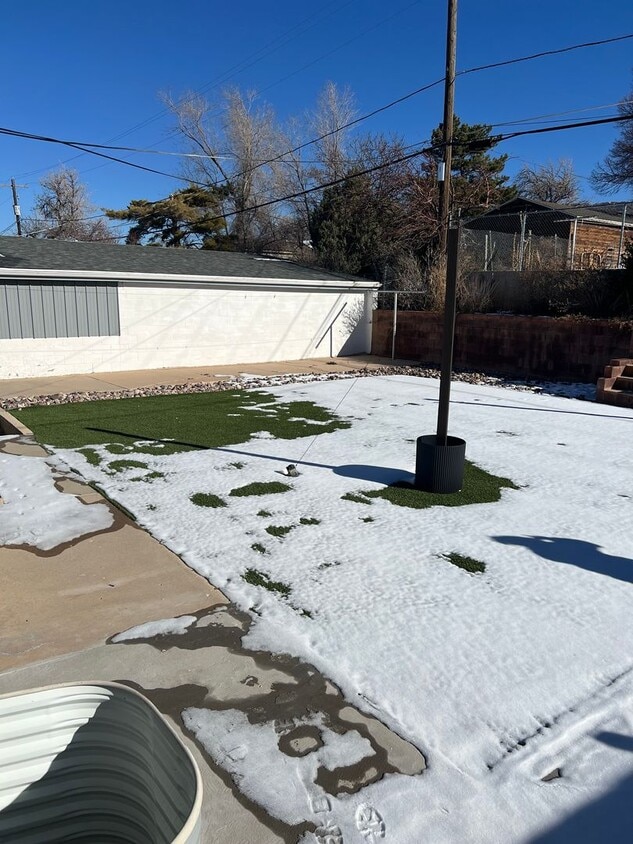 Building Photo - Beautiful Renovated Home