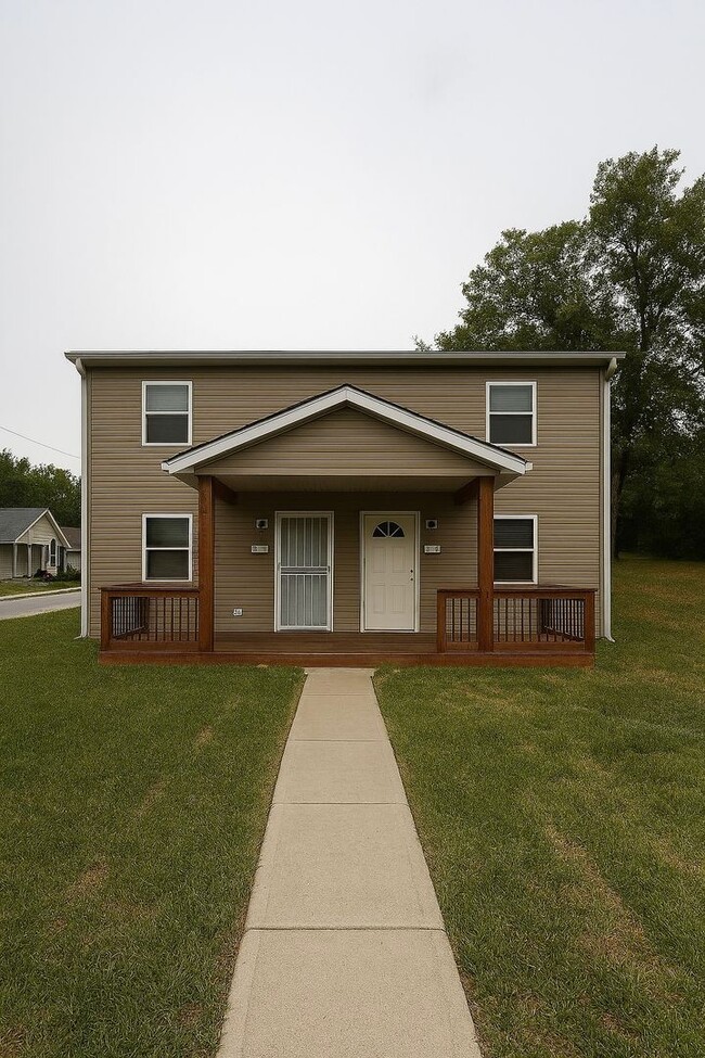 Building Photo - 3202 E 20 Terrace