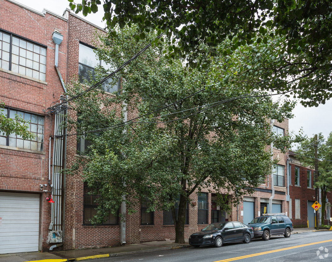 Foto del edificio - Bee Line Lofts