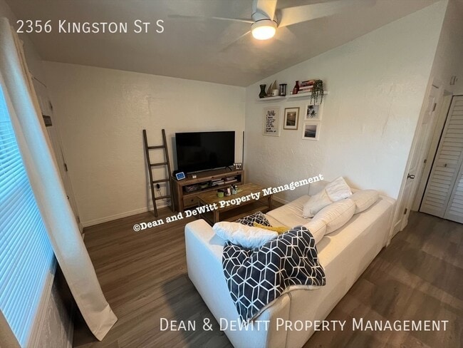 Foto del edificio - 2356 Kingston St S