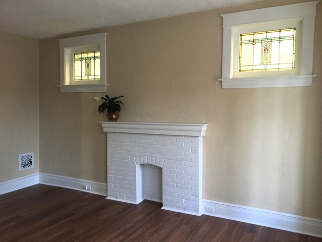 Building Photo - 4924 Itaska St