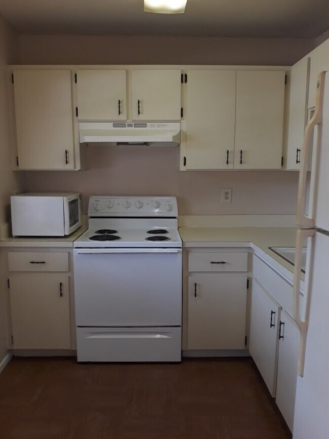Building Photo - 1414 Moonlite Dr