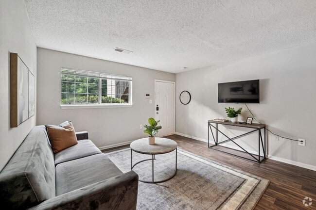 Building Photo - 2605 Kenridge Pkwy