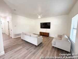 Foto del edificio - 1121 Ave K