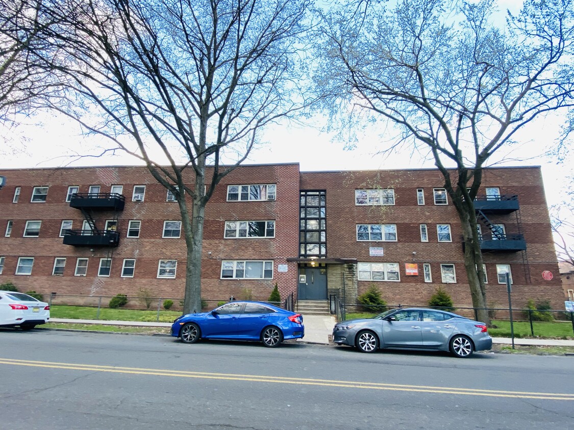 68 Elmwood Ave, East Orange, NJ 07018 - Apartments in East Orange, NJ ...