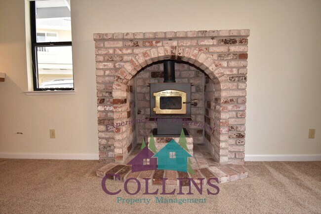 Foto del edificio - 116 Stanford Ct