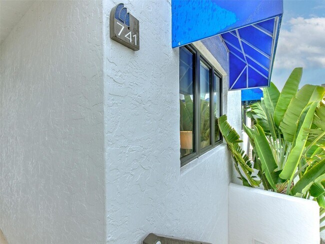 Foto del edificio - Furnished - Short Term!