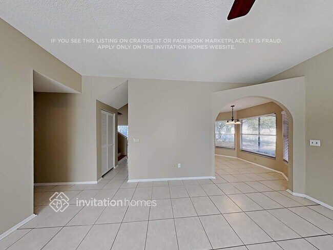 Foto del edificio - 12916 Longcrest Dr