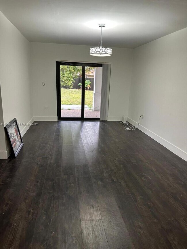 Foto del edificio - 4711 SW 133rd Ave