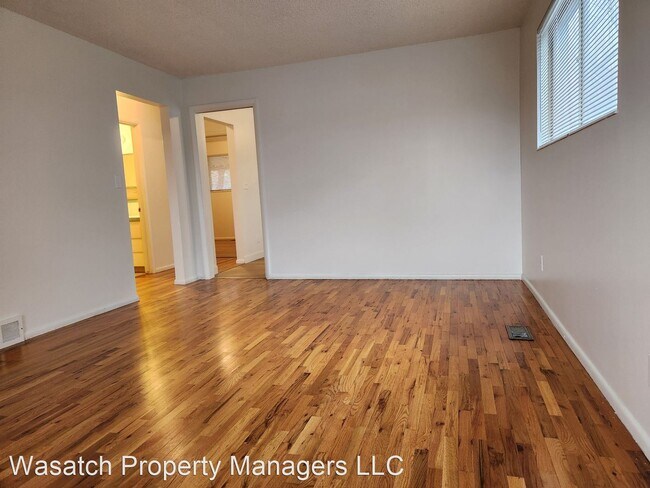 Building Photo - 2 br, 1 bath House - 663B Crystal Ave