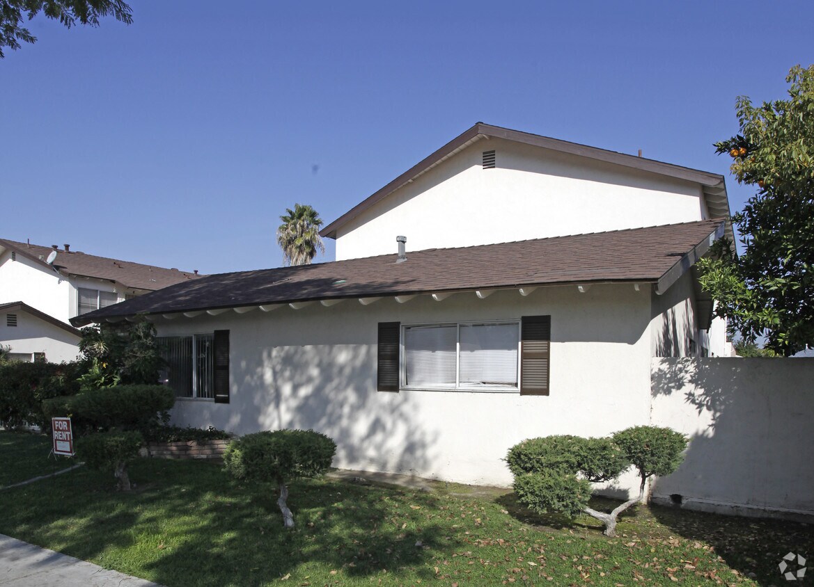 Building Photo - 139 W Southgate Ave