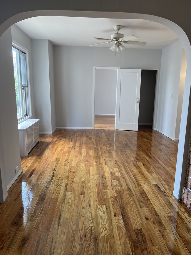 Diring Room - 9204 212th St
