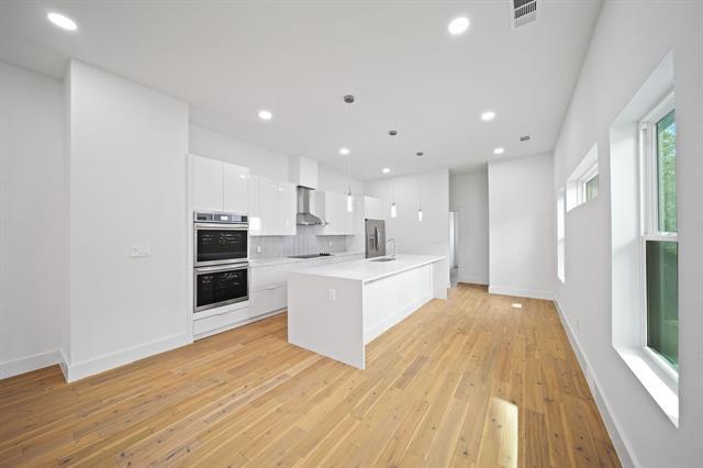 Foto del edificio - 2509 Crossman Ave