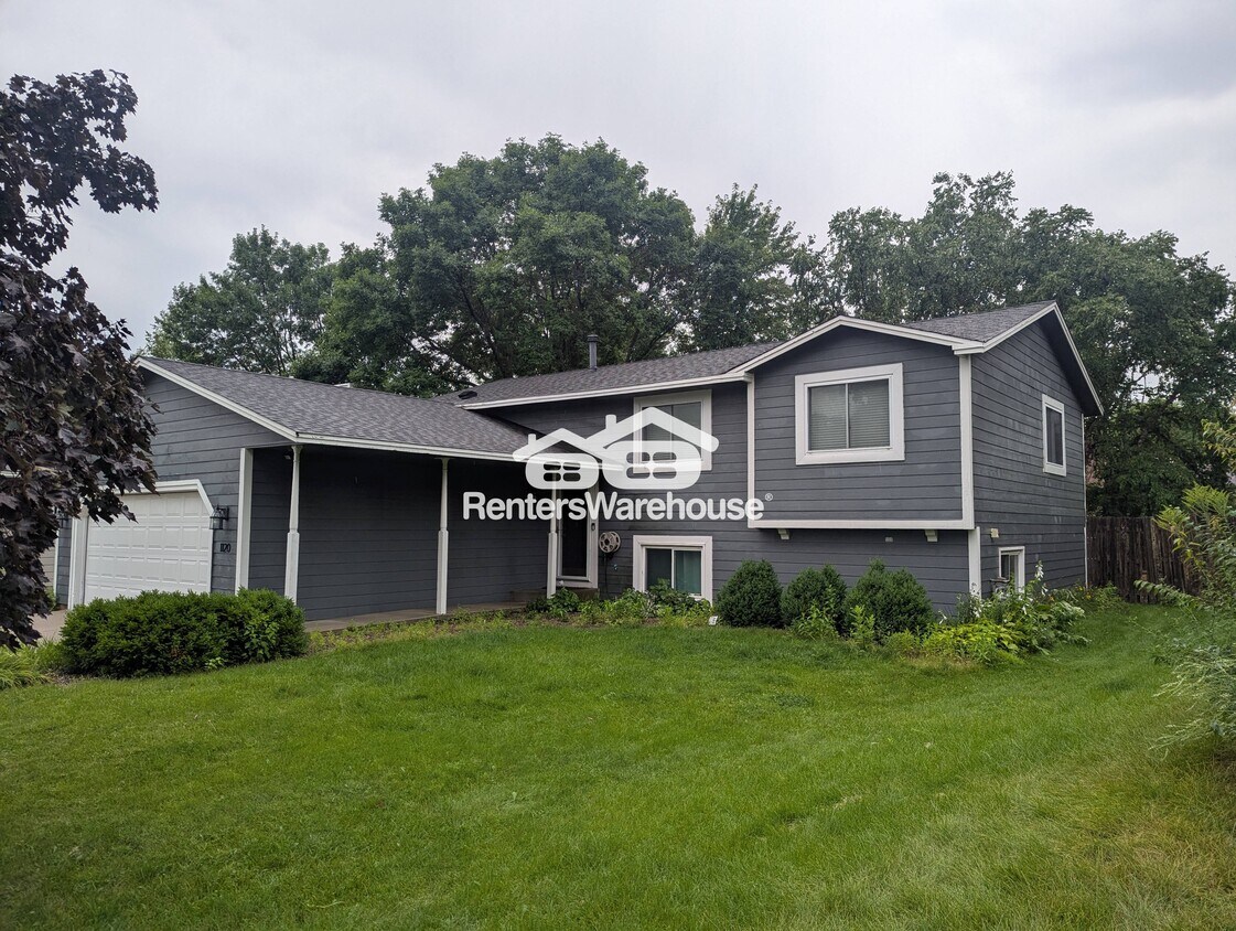 Primary Photo - 1120 Westbury Cir