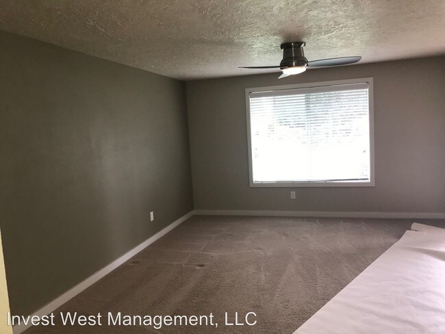 Foto del edificio - 501-503 SE 110th Ave