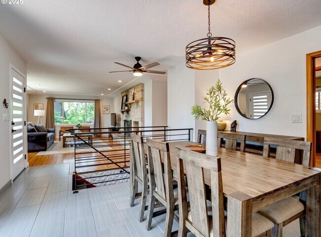 Building Photo - 5210 N Emerson Dr