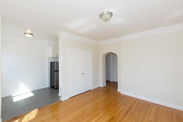 Building Photo - bedroom in San Francisco CA 94109