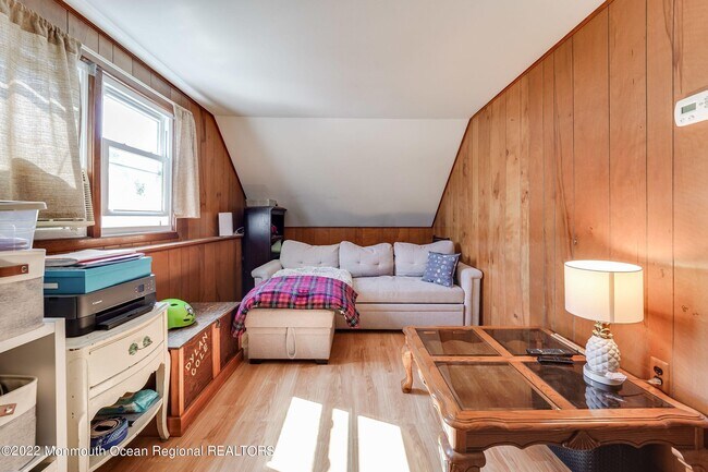 Foto del edificio - 23 Briarcliff Pl