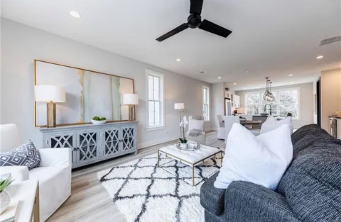 Foto principal - 585 King Arnold St