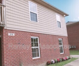 Building Photo - 219 Highland Blvd