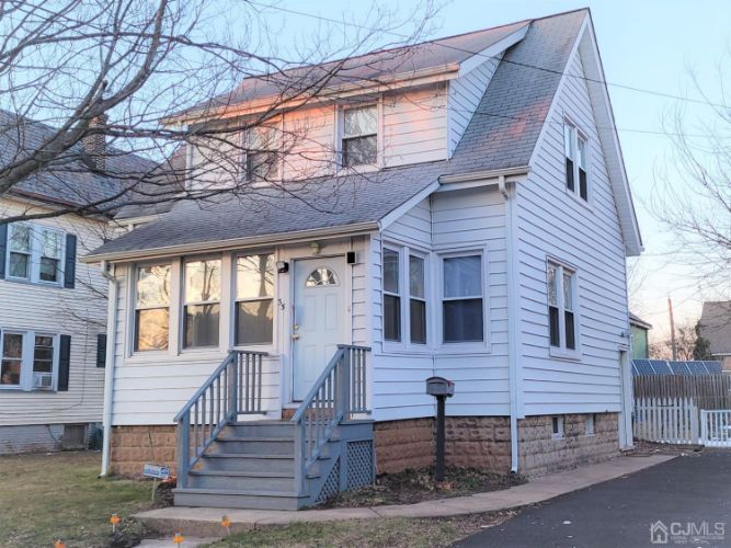 Primary Photo - 35 Delavan St