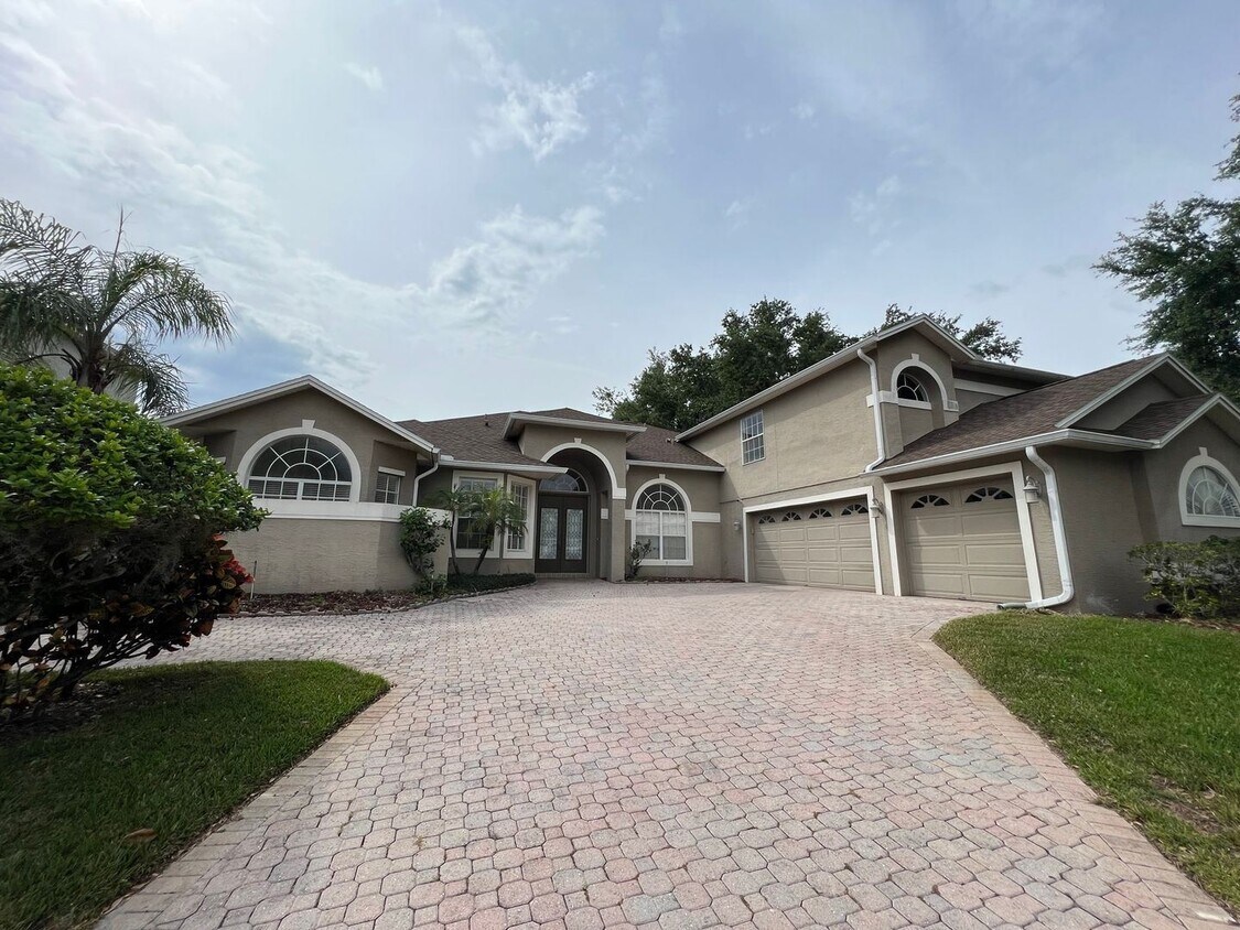 Foto principal - 5 br, 3.5 bath House - 10008 Canopy Tree Ct