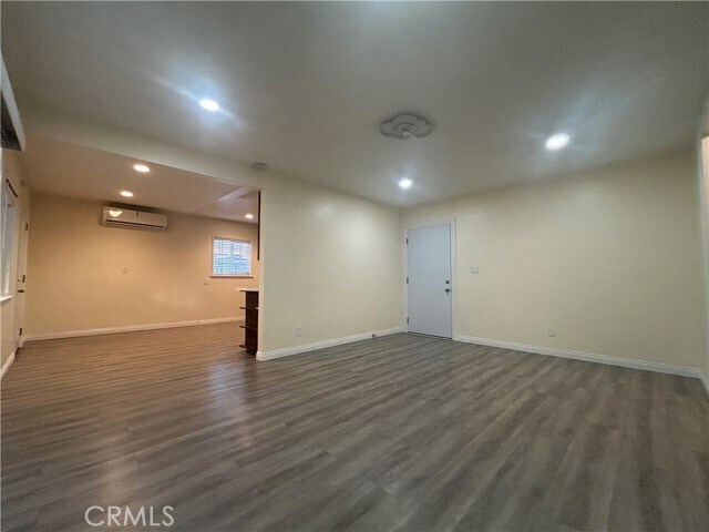 Foto del edificio - 1439 Charlemont Ave