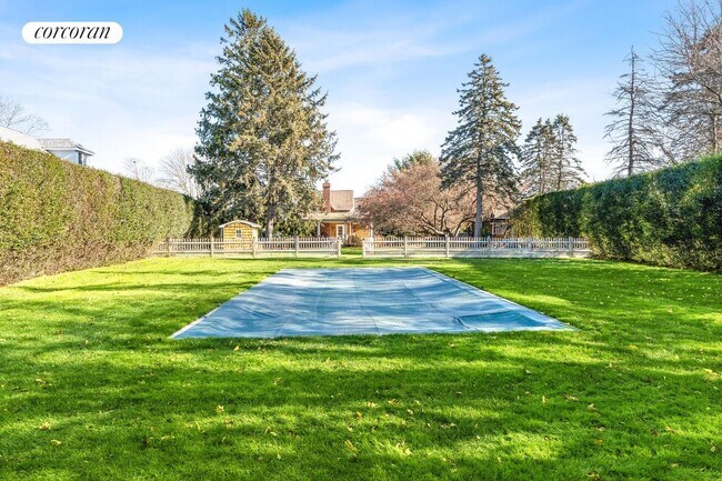 Foto del edificio - 215 Windmill Ln