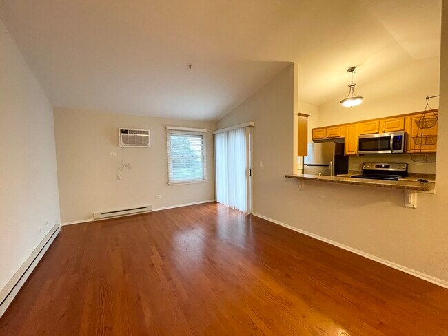 Building Photo - 1305 Cunat Ct