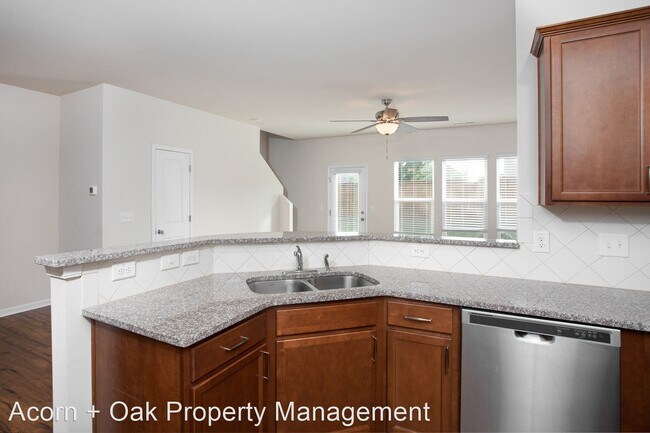 Building Photo - 3 br, 2.5 bath House - 1015 Laceflower Drive