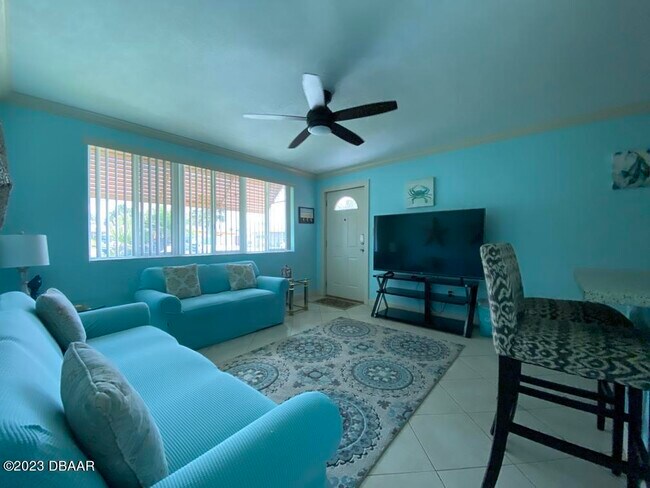 Building Photo - 7 Azalea Dr