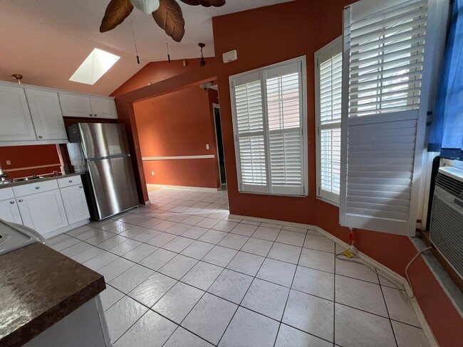 Building Photo - $1,650 ** Annual Lease ** 3 Bedroom / 2 Ba...