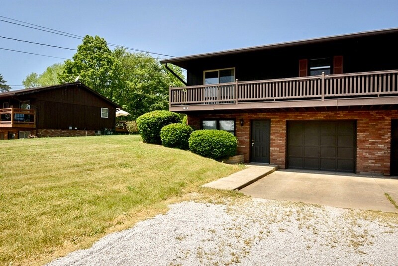 1019 Woodland St SW, Hartville, OH 44632 Condo for Rent in Hartville