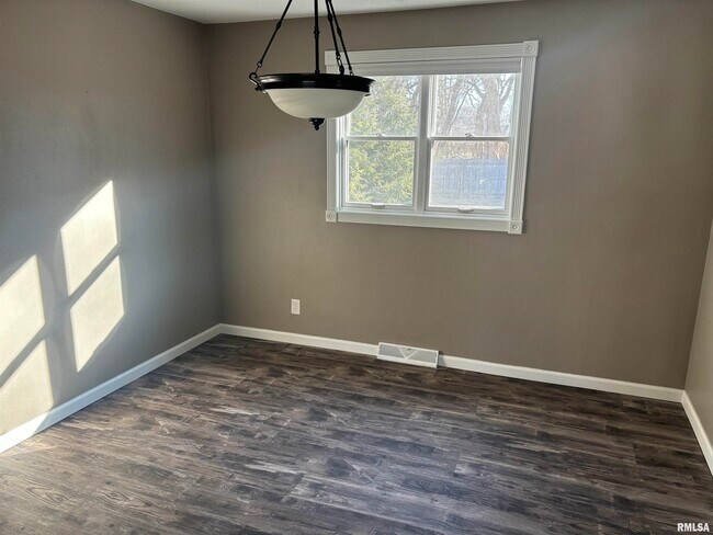 Foto del edificio - 6930 N Fox Point Dr