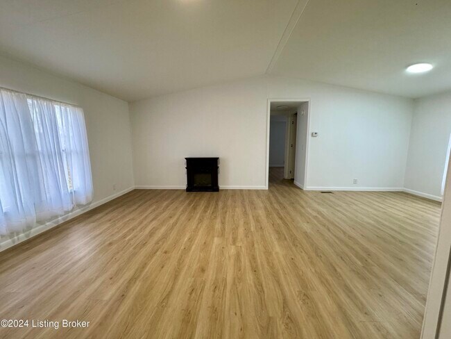 Foto del edificio - 2209 Pfister Rd