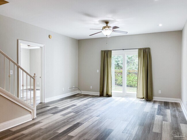 Foto del edificio - 6071 Valhalla Ave