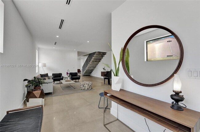 Foto del edificio - 3465 SW 3rd Ave