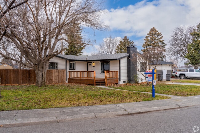 You can find homes spanning a wide price range in Kennewick.