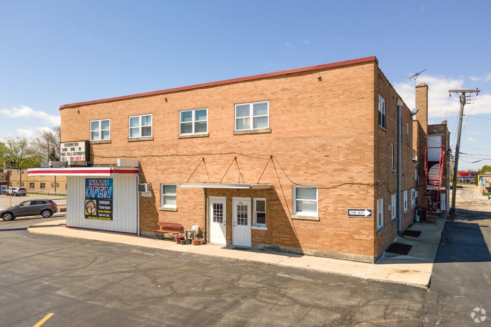 Building Photo - 9200 W Cermak Rd