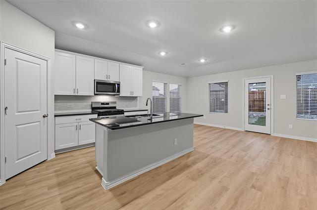 Foto del edificio - 6605 Creek Edge Cir