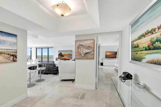 Building Photo - 5550 N Ocean Dr