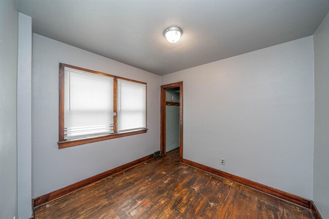 Foto del edificio - 900 Capital Ave NE