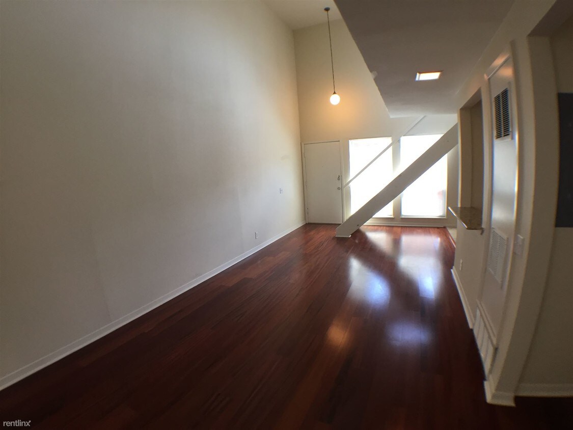 1 br, 1 bath - 2800 Cole St # C208 - 1 br, 1 bath  - 2800 Cole St # C208
