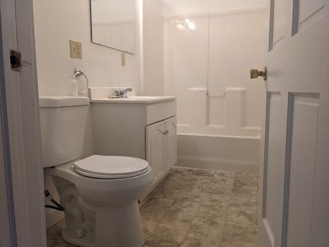 Foto del edificio - 802 Cottage St