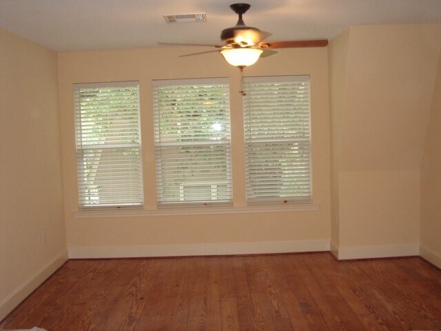 Foto del edificio - 633 Harvard St