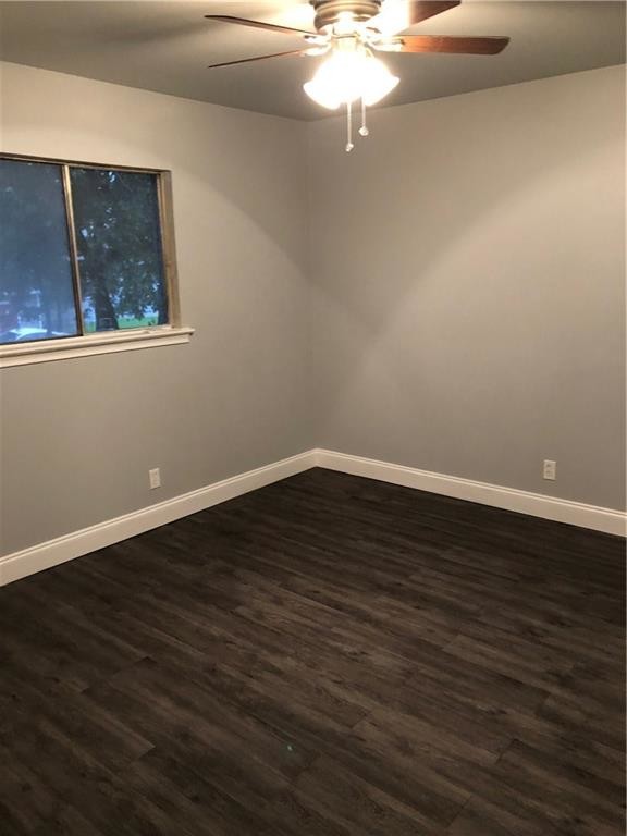 Foto del edificio - 1240 W Avenue D