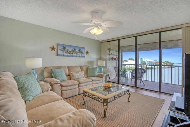 Foto del edificio - 5801 N Banana River Blvd