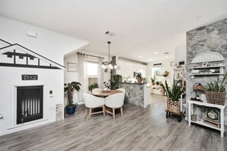 Building Photo - 25928 Chicory Dr