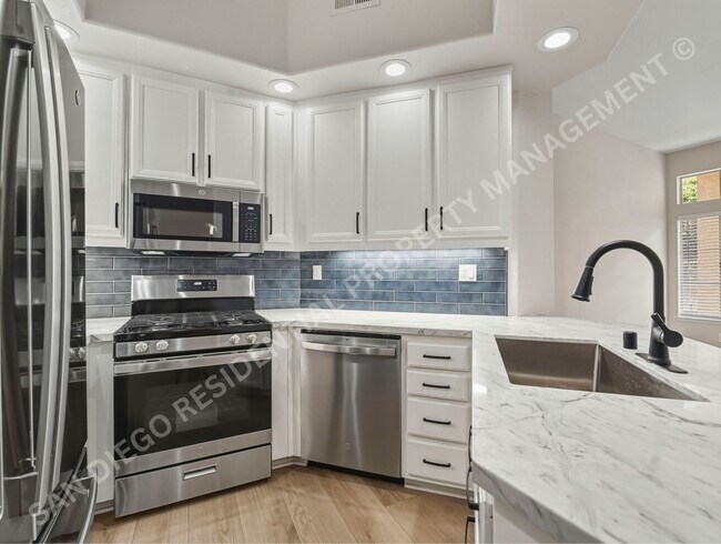 Foto del edificio - Beautifully Remodeled and Bright in the Perfect Rancho Bernardo Location